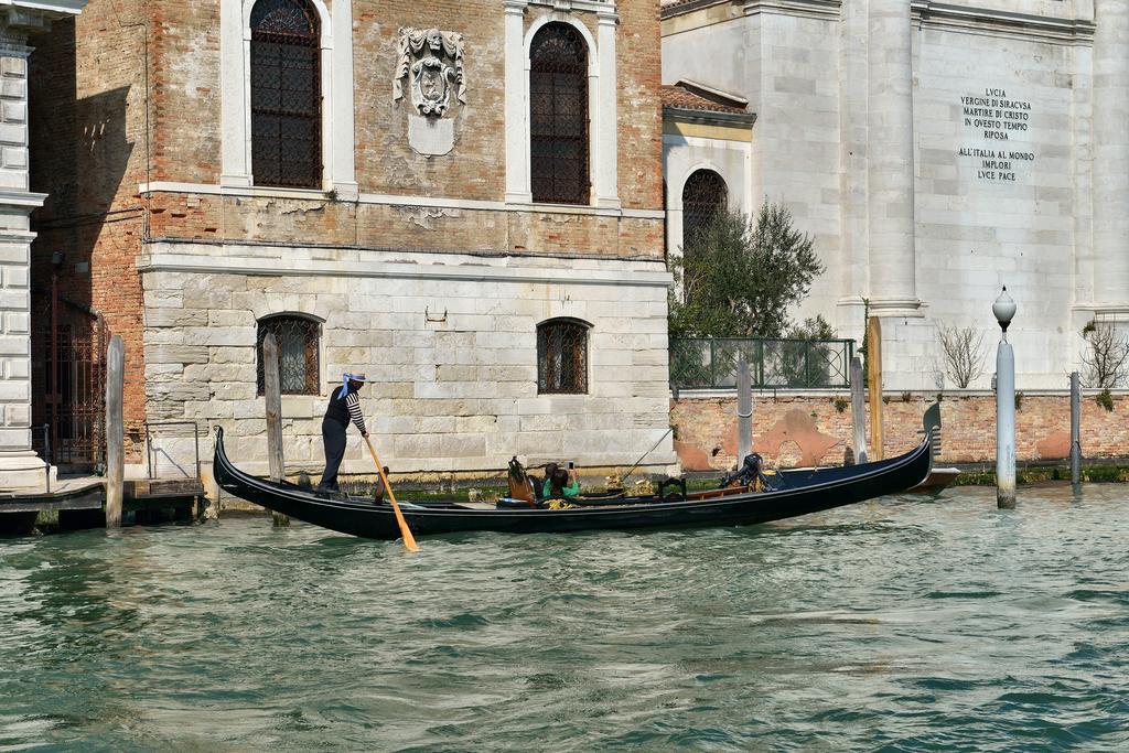 Residenza Ruga Giuffa Castello  Bagian luar foto